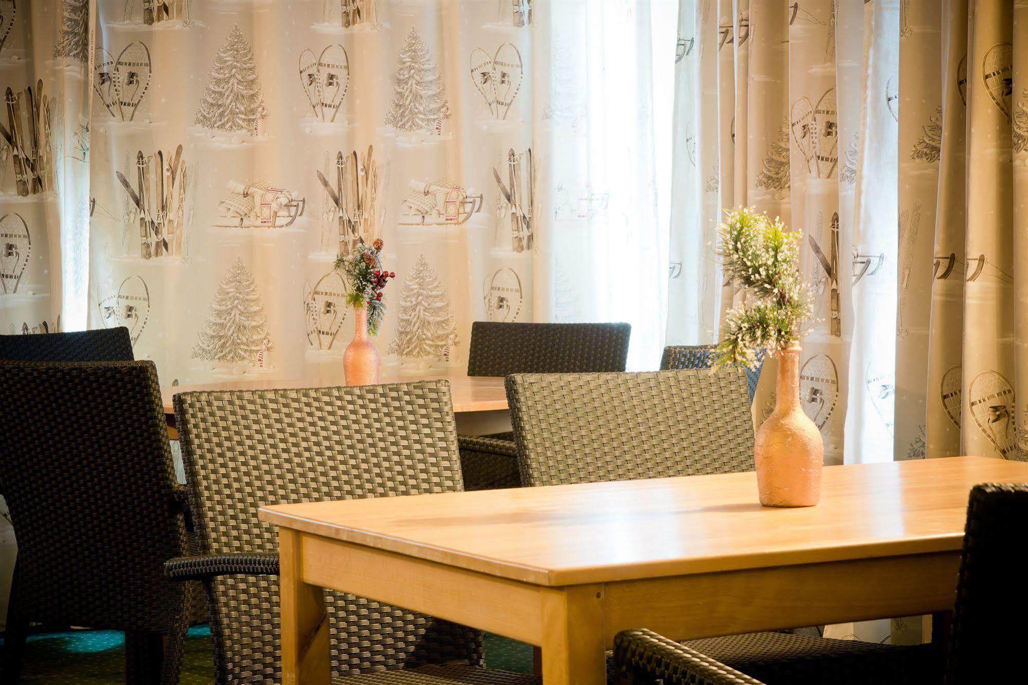 Hotel Arbois Bettex แซ็งต์-แฌร์เวส์-เลส์-แบ็งส์ ภายนอก รูปภาพ